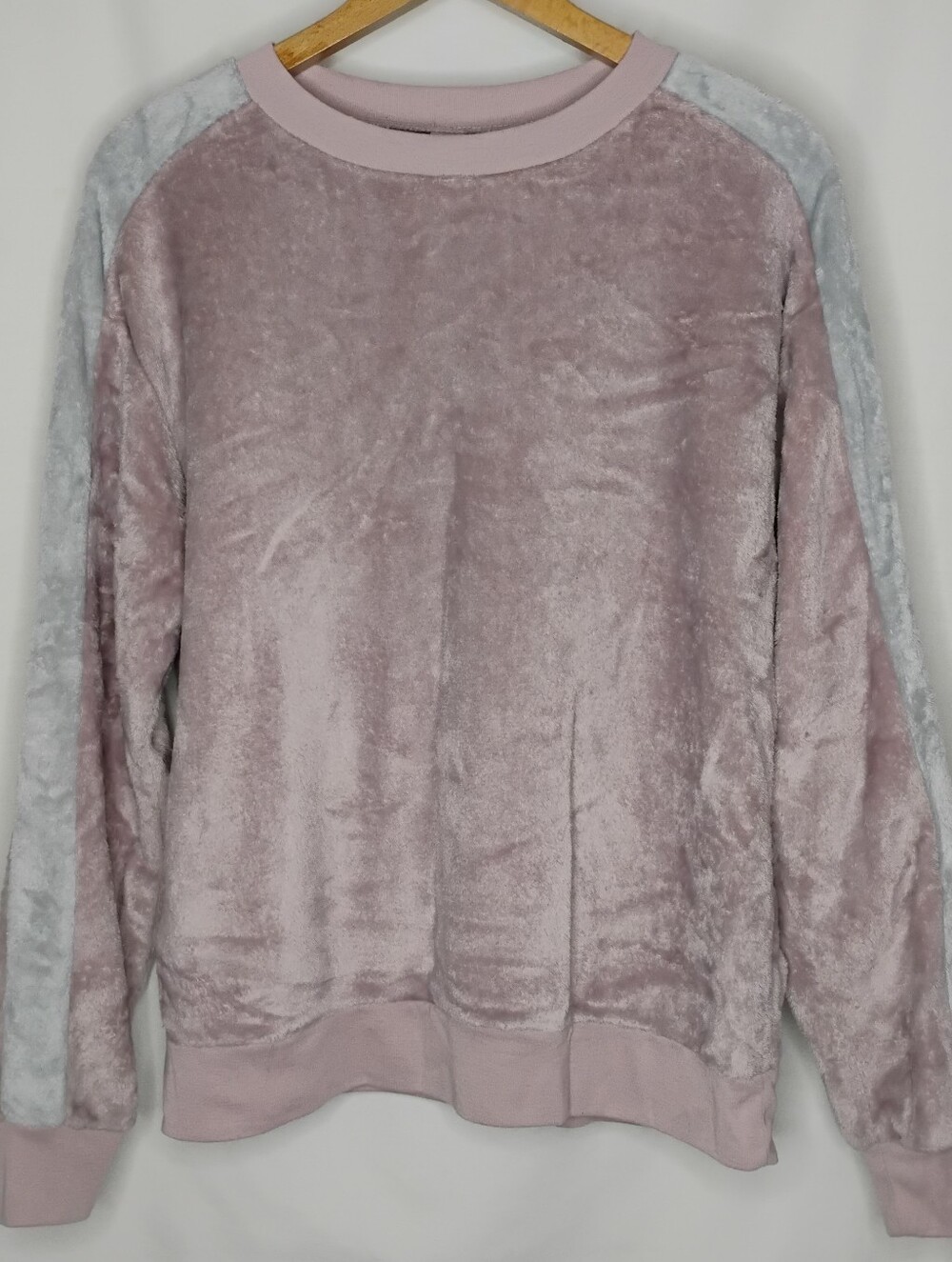 Women's Size L Soft Fuzzy Dusty Rose Pink / Gray Striped Sweatshirt Pajama Top